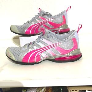 Woman’s Puma Running Shoes 7